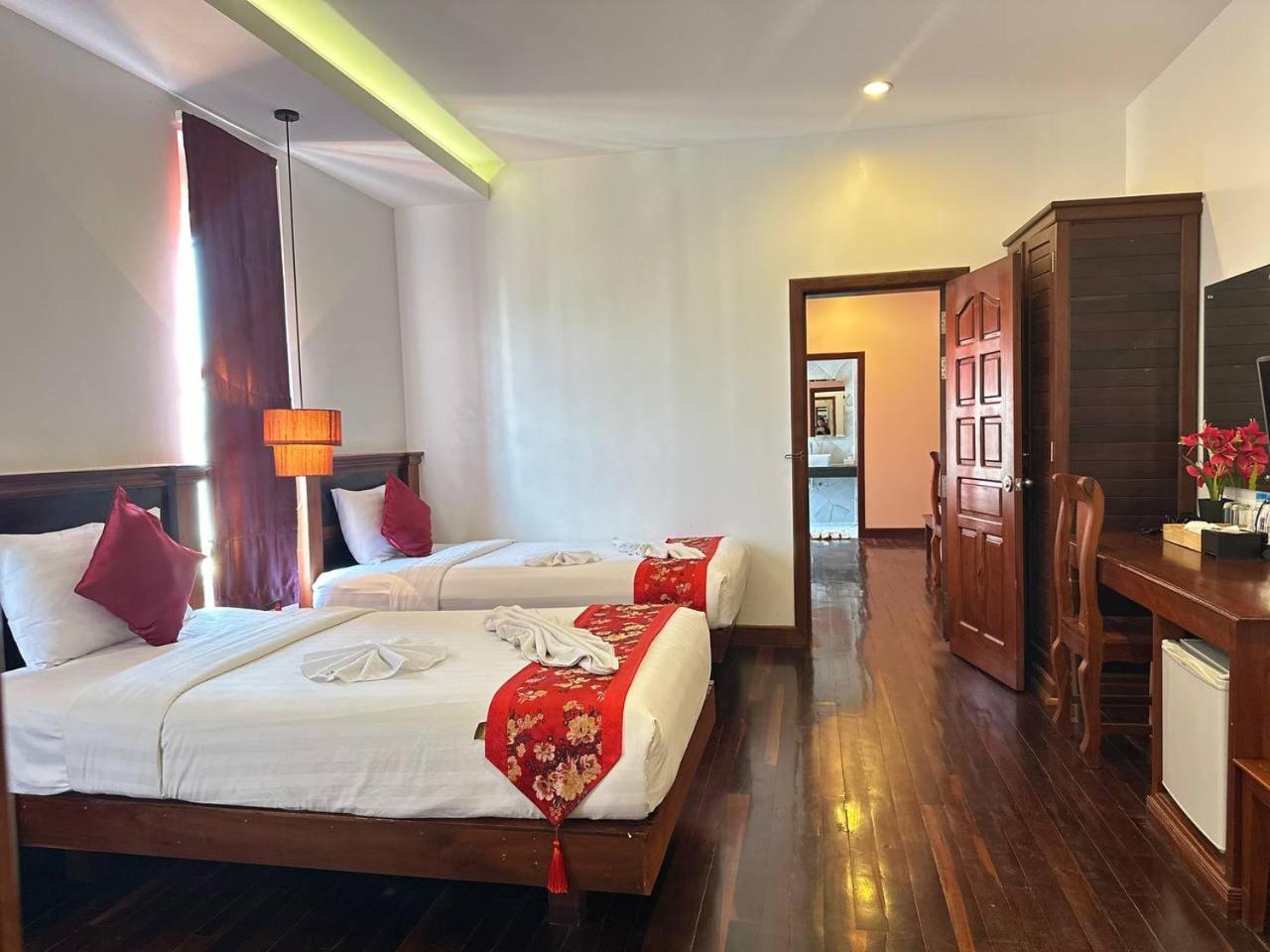 Holy Angkor Hotel Siem Reap Buitenkant foto